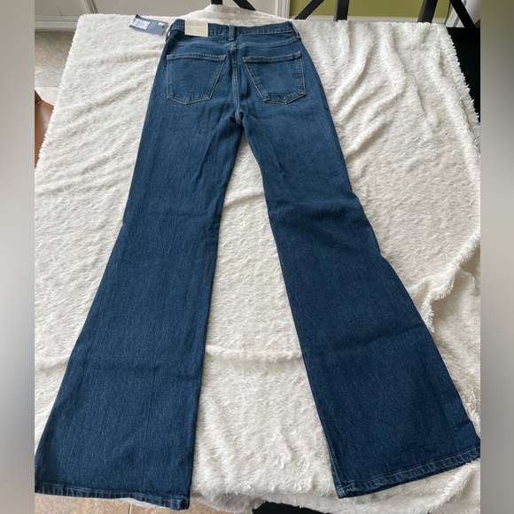 Universal Thread Women's High Rise Flared Jeans - Picture 6 of 7